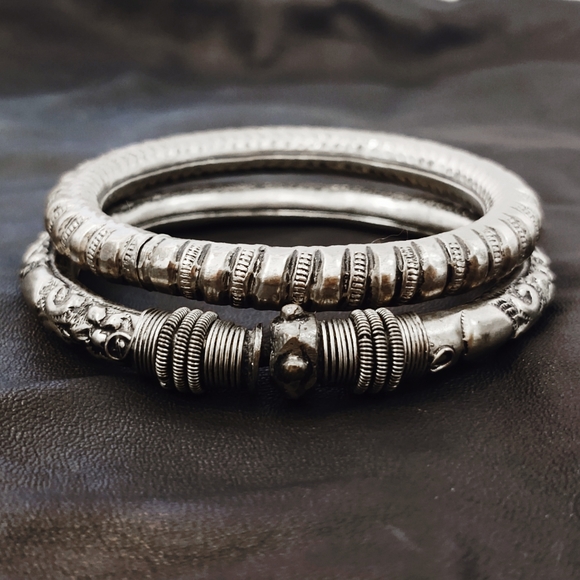 Bundle of Vintage Silver Tribal Bangle Bracelets - Picture 3 of 11